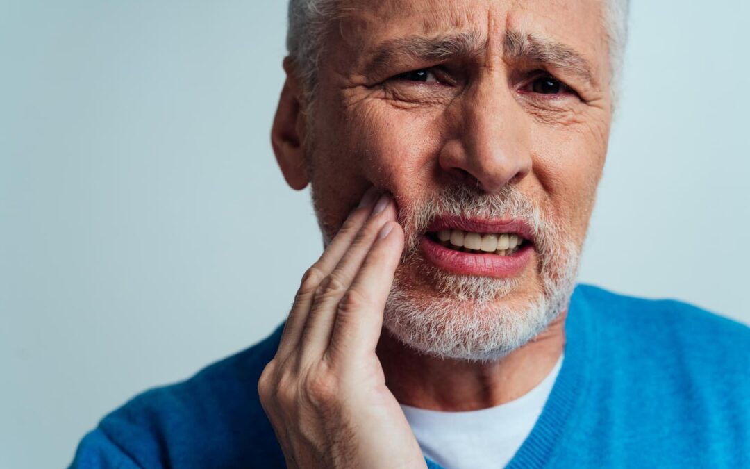 Implante dental fuera de la encía: causas y soluciones